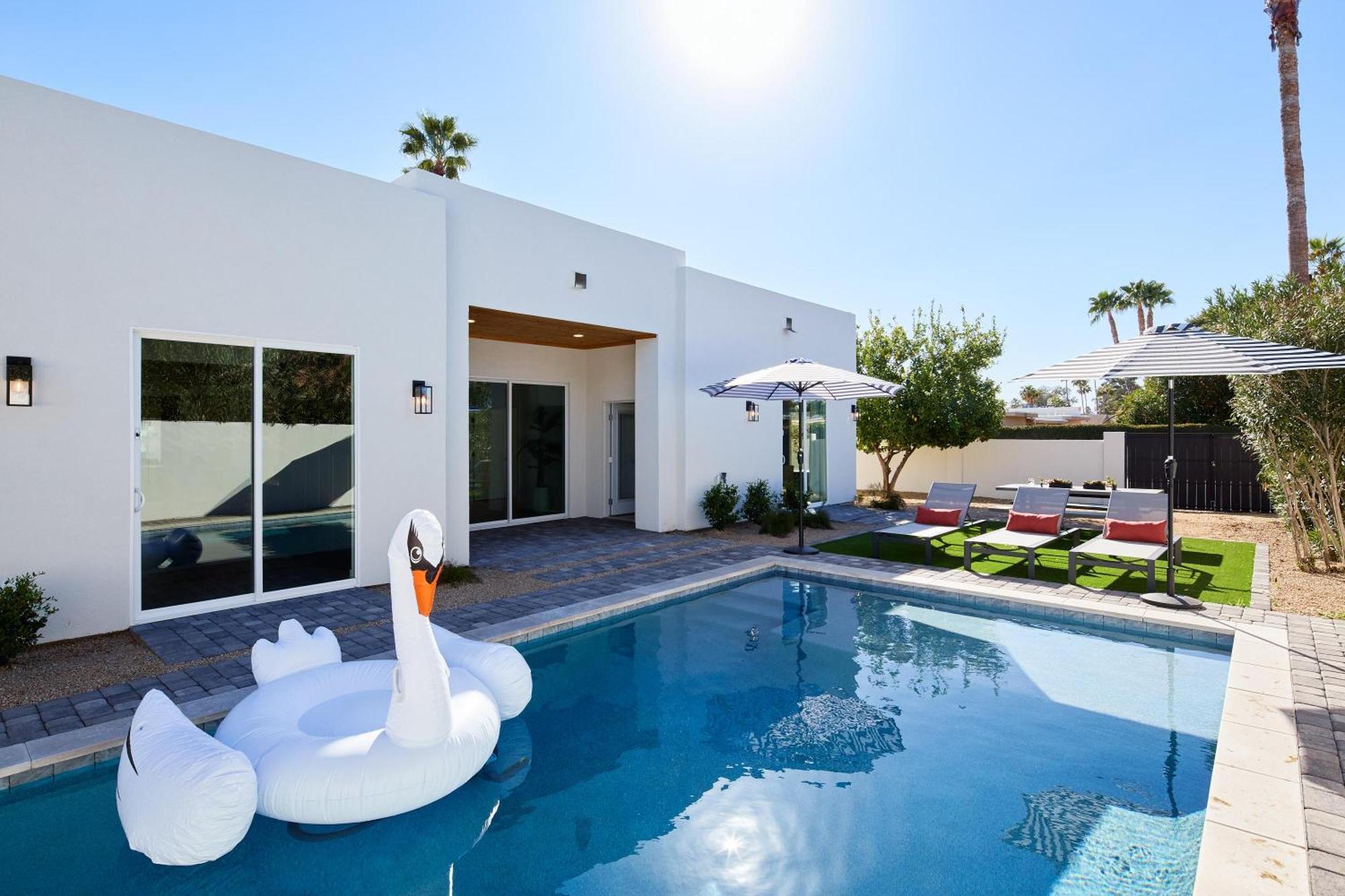 Monroe - Private Pool-ping Pong- Stunning Design Phoenix
